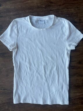 Women’s TNA tshirt